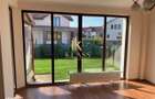 Vila de inchiriat, zona Henri Coanda, 5 camere, curte si gradina 450 m - 6