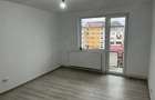 Proprietar, Vand Apartament cu 4 camere, Bulevardul Independen?ei - 8