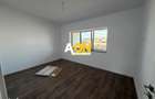 1/2 Duplex 4 Camere, 3 Bai, 2 Balcoane, 431mp Teren - 4