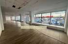 Spatiu comercial, stradal, parter+ S de bloc, Ploiesti, ultracentral.