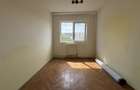 Apartament 3 camere, etaj 3, semidecomandat, centrala, P-ta Doina - 7