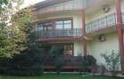 Vand urgent o Vila "Vip 1" - Ds.+P.+1Et.+M. - 14 cam. mari si două terenuri - 2