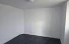 Spatiu de inchiriat pe str. Cetatii nr 46, compus dintr-o camera (3,2x3,5), hol 1x1,5 ?i baie 1x1,5.