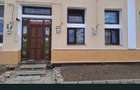 Apartament cu 3 camere decomandat în Colonia Bod