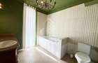 Jumatate de Duplex, 5 camere, 4 bai, PetFriendly, curte, ... - 18