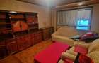 Bd. Bucuresti se vinde un apartament decomandat cu trei camere 68000 Euro.