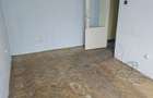 Apartament 2 camere zona Stefan Luchian , et 3 cu sarpanta ,decomandat