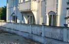 Casa din caramida, complet utilata - 2