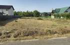 Proprietar,vand 2087 mp teren com.Mosoaia,sat Smeura str Stoienari,toate utilitatile deschidere 26m - 1
