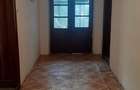 Casa cu 2 camere, curte mare, gata de utilizare - 1