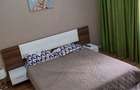 Inchiriez 2 apartament cu 3 ,4cam.