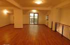 Casa,D+P+2 nivele,Aparatori Patriei,5 minute Metrou. - 12