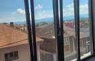 Vand apartament 3 camere, negociabil.