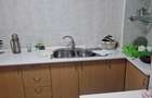 Bd. Chisinau, Bd. Basarabia, bloc 1982, ap. 4 camere cu centrala proprie - 9