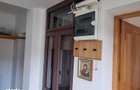 Casa singur curte Mosilor Obor
