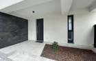 Duplex 4 camere central - Mosnita Veche