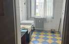 Apartament 3 Camere,zona Giurgiului, semidecomandat, zona linistita