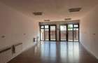 Ofer spre inchiriere birou/spatiu comercial avand curte frontala - 2