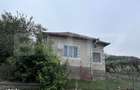 Casa cu potential deosebit si teren de 3.400 mp in Recea Cristur - 2