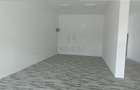 Spatiu Comercial cu 3 usi din sticla si vitrine mari - Elisabetin - 7
