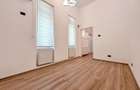 Inchiriez apartament 3 camere, Ultracentral, B-dul. Revolutiei, et.1 - 10