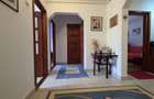 Vand apartament cu 3 camere - 1