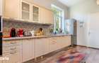 Apartament cu gradina in vila interbelica, Str. Crisan - 3