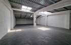 Showroom Auto Central cu IsU & Parking