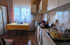 Ap 1 cam decom, et. 3, cu CT, balcon, mobilat clasic, zona Penny-Cl. Floresti