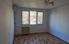 Proprietar vand apartament 3 camere la 7 minute de metrou, Emil Racovita, Piata Straduintei, liber