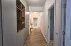 Inchiriez apartament cu trei camere mobilat si utilat