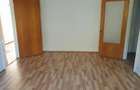 Proprietar vand apartament 3 camere la 7 minute de metrou, Emil Racovita, Piata Straduintei, liber