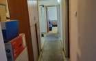 Se vinde pe Republicii apartament decomandat 3 camere ,pret 89000 euro neg - 5