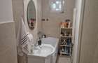 Vand apartament cu 3 camere, semidecomandat, etaj 1 - 1