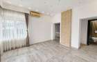Casă individuală cu 3 dormitoare, balcon și curte | Ploiești | 217.000 € - 5