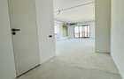 Apartament cu 4 camere decomandat în Central - 4