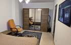 Proprietar inchiriez apartament decomandat,lift ,utilat si mobilat,loc parcare