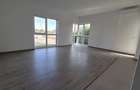 Proprietar, vand apartament de 2 camere.