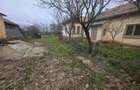 Vand casa din caramida cu 4 camere si garaj / Teren 900mp - 2