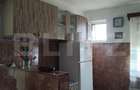 Apartament cu 3 camere, zona blocuri, decomandat - 1