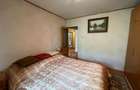 Se cauta 1 fata sau 2 fete pentru un apartament cu 4 camere 86 mp