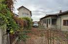 Casă cu 4 camere cu Teren 1520 Mp în Central - 2