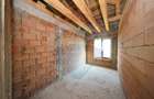 Duplex cu 2 apartamente - 6 camere, terase generoase și curte - 7