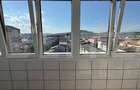 Apartament de inchiriat, cu trei camere, Calea Moldovei - 9
