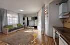 Apartament cu 2 camere si balcon BACIU, zona Regal