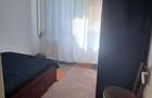 Inchiriez camera in apartament de 3 camere - 1