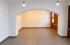 Inchiriez apartament centru vis-a-vis de pompieri langa Hotel Hilton. 100mp str 21 decembrie. - 6
