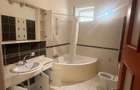 Vand apartament 2 camere langa metrou