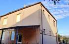 Casa moderna cu etaj, 5 camere, terasa, cladire anexa, livada