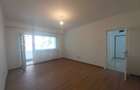 Vand ap. 4 camere si garaj et.1 str. Moldovei